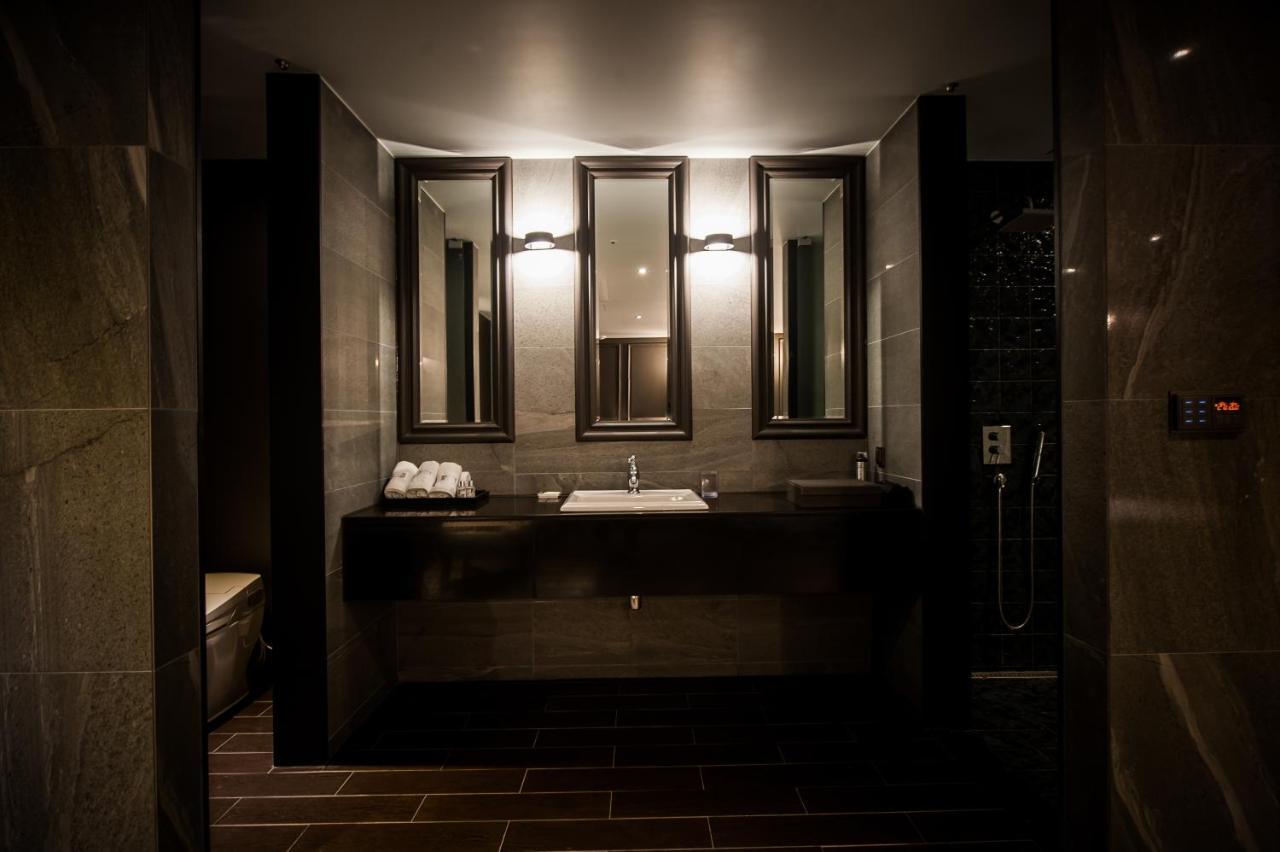 Amare Hotel Suwon Exterior photo